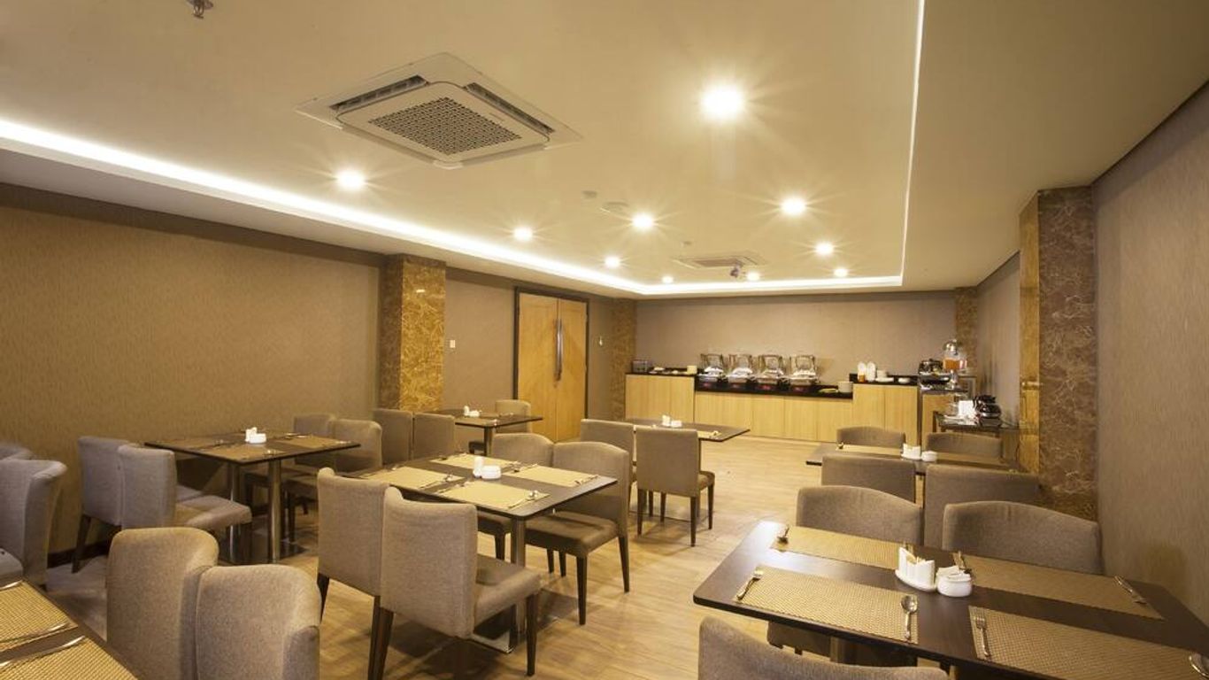 Verse Lite Hotel Gajah Mada