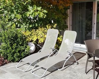 Apartment with terrace, barbecue & garden | Nature view - Hombrechtikon - Patio