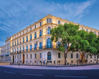 Appart'City Collection Nîmes Arènes - Nîmes - Gebäude