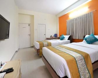 Alpine Glow Sunrise (Serviced Apartments) - Hyderabad - Bedroom