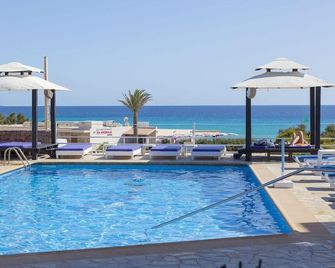 Hotel Maysi - Platja de Migjorn - Basen