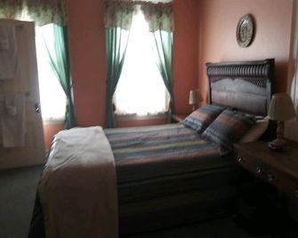 Wayne on Main - Honesdale - Bedroom