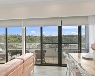 The Esplanade Resort And Spa - Lakes Entrance - Living room