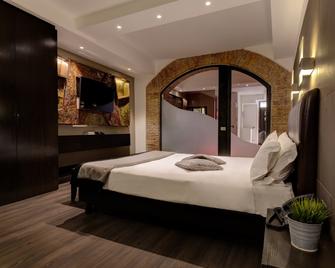 Hotel Trevi - Rome - Chambre