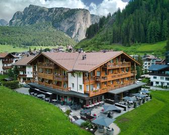 Hotel Freina - Sëlva - Byggnad