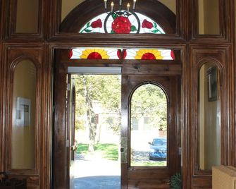The Customs House Inn - Pictou - Hallway