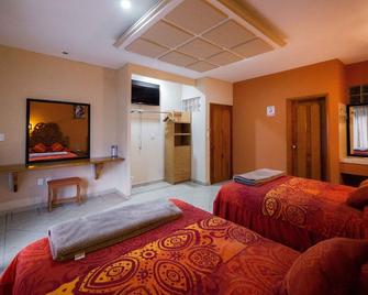 hotel el angel taxco - Taxco - Bedroom