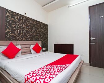 Hotel Crown - Hisar - Habitación