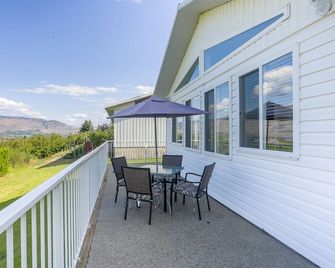 Shiraz Villa - Osoyoos - Balcony