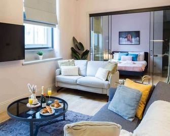 Chic Manchester Chinatown Stay - Shops & Nightlife - Manchester - Olohuone