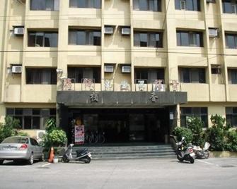 Champagne Hotel - Jiaoxi - Budova