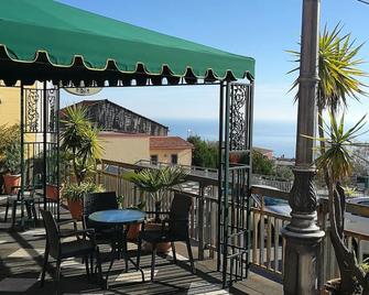 Casa Giuseppina B&B - Puntalazzo - Balcone
