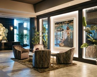 The Axis Hotel Moline, Tapestry Collection by Hilton - Moline - Salónek