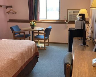 Executive Inn - McPherson - Ložnice
