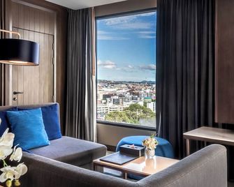 ميت هوتل باتايا - باتايا - غرفة معيشة