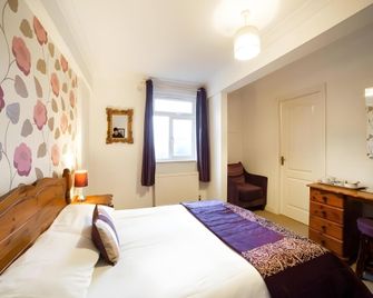 Traxx Hotel - Bangor - Bedroom