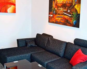 6 person holiday home in Inndyr - Inndyr - Sala de estar