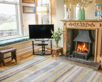 1 Bridge End & Garden, Pet Friendly In Grassington - Grassington - Living room