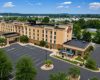 Hampton Inn and Suites Woodstock - Woodstock - Budova
