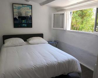 La petite maison de Lingling - Mornas - Chambre