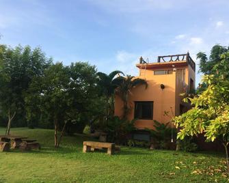 Boonto Town - Pak Chong - Building