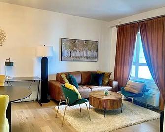 City Center Olive Grove - Kamloops - Living room