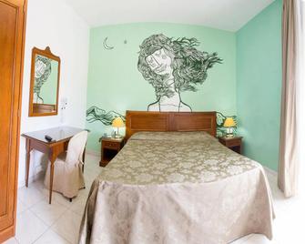 Hotel Regina - Camaiore - Schlafzimmer