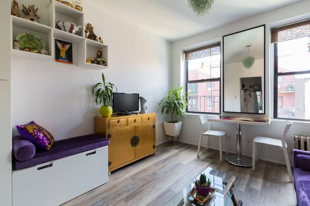 Charming And Artsy Les 1-Bedroom - نيويورك - غرفة معيشة