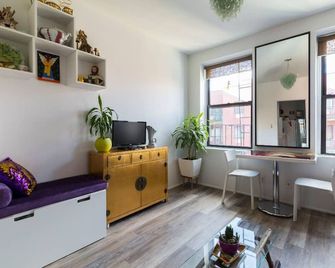Charming And Artsy Les 1-Bedroom - Νέα Υόρκη - Σαλόνι