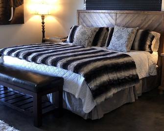 Spacious Country Home Entire house Sleeps 10 3500 sq ft - Sanger - Bedroom