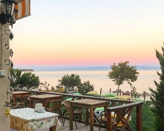 Limonata Hotel Assos - Behram - Balcón