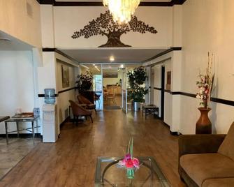 King's Inn - Torrington - Lobby
