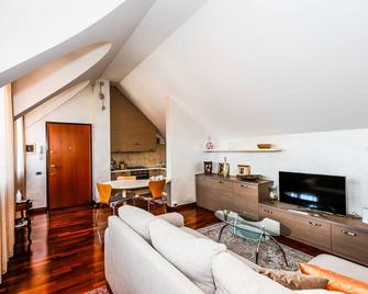 Prestigioso appartamento di 70mq vicino Milano - Legnano - Living room
