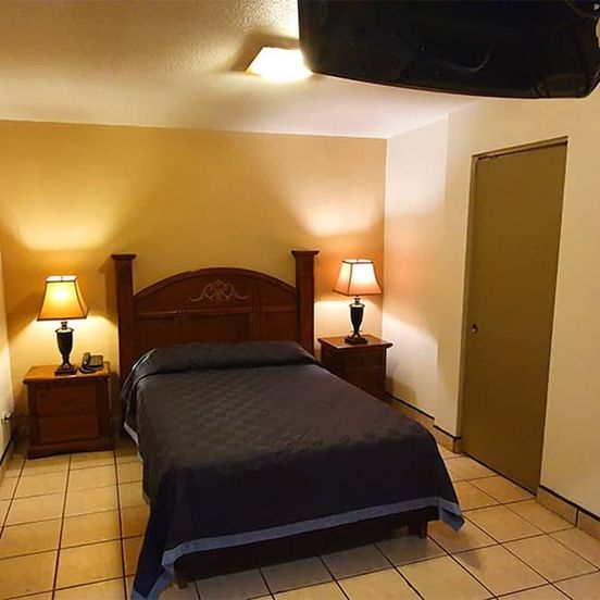 Hotel Cosmos Don Carlos image 1