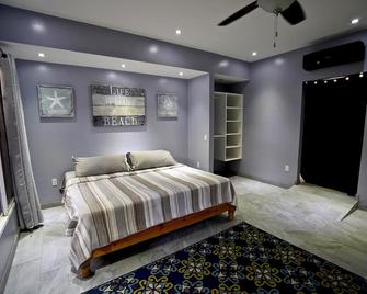 مايم تريز - Coxen Hole - غرفة نوم