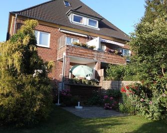 Broers, private room - twin room, shower, WC - Bad Segeberg - Edificio