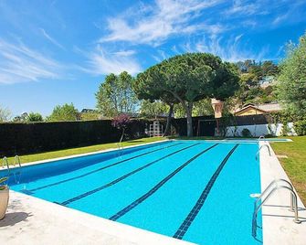 Apartment Edificio Blanqueries by Interhome - Calella - Zwembad