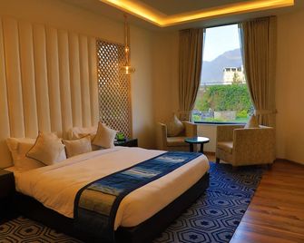Hotel Natraj Rishikesh - Rishikesh - Bedroom