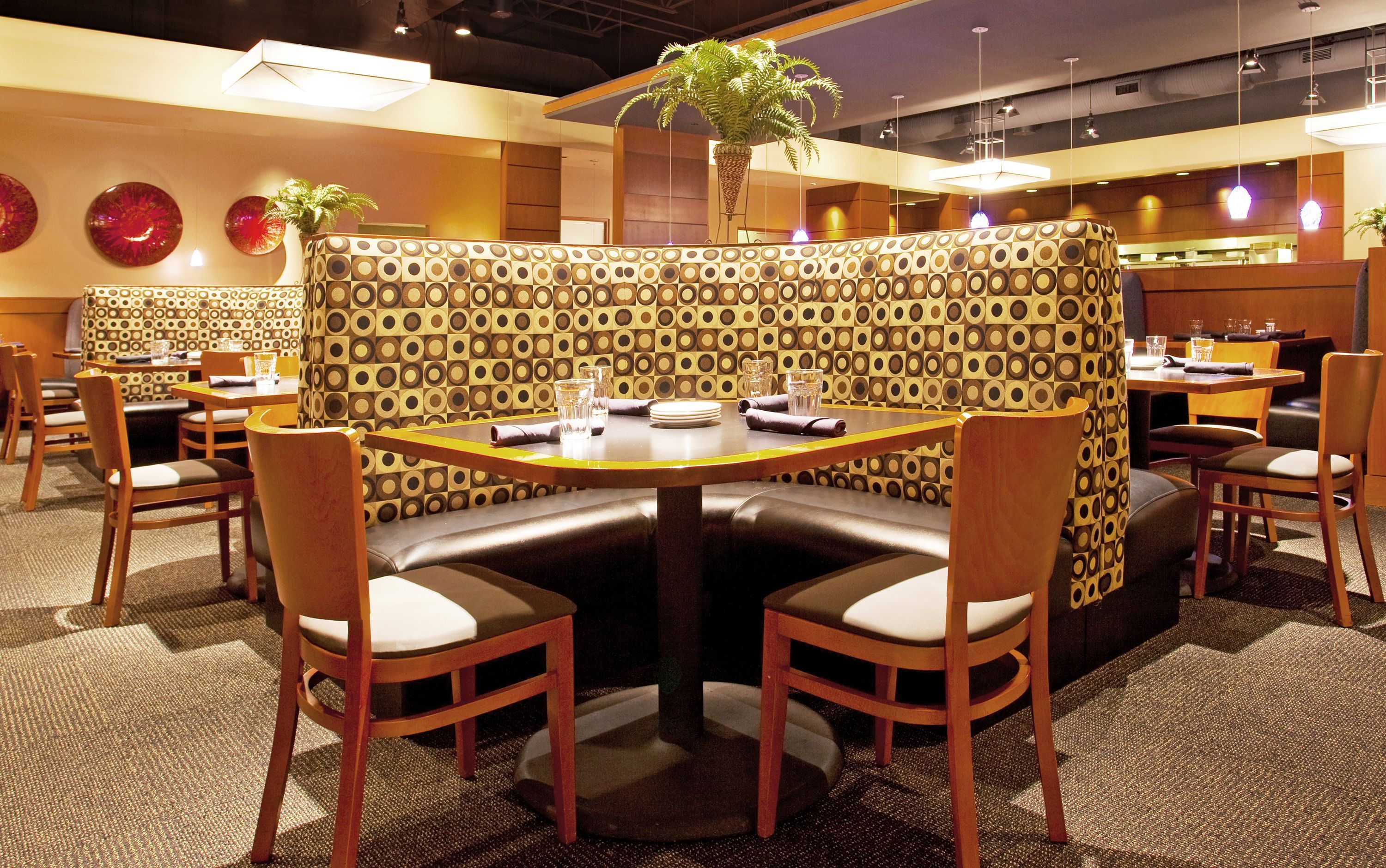 Holiday Inn & Suites Bloomington-Airport By IHG - בלומינגטו ן - מסעדה