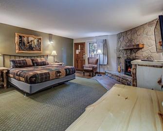Brookside Resort By Fairbridge - Gatlinburg - Bedroom