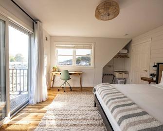 Waterfront Getaway on Greenwood Lake NY. 50mi from NYC. @thelakehousegwlny - Greenwood Lake - Habitación