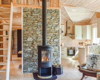 4 bedroom stunning home in Norheimsund - Norheimsund - Kitchen