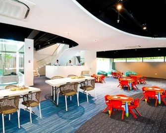 Tambuli Condo 1 bedroom resort & spa near airport beach access amazing view - Lapu-Lapu City - Restaurant