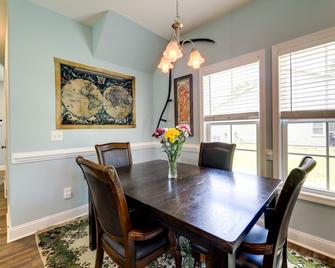 Holly Ridge Vacation Rental ~ 5 Mi to Beach - Holly Ridge - Sala pranzo