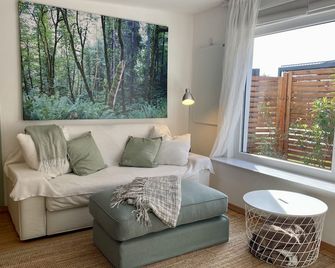 Kleiner gemütlicher Bungalow in Havelnähe - Brandenburg an der Havel - Wohnzimmer