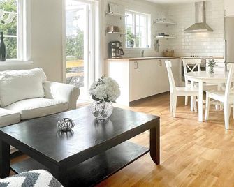 4 Person Holiday Home in Borgholm-by Traum - Borgholm - Vardagsrum