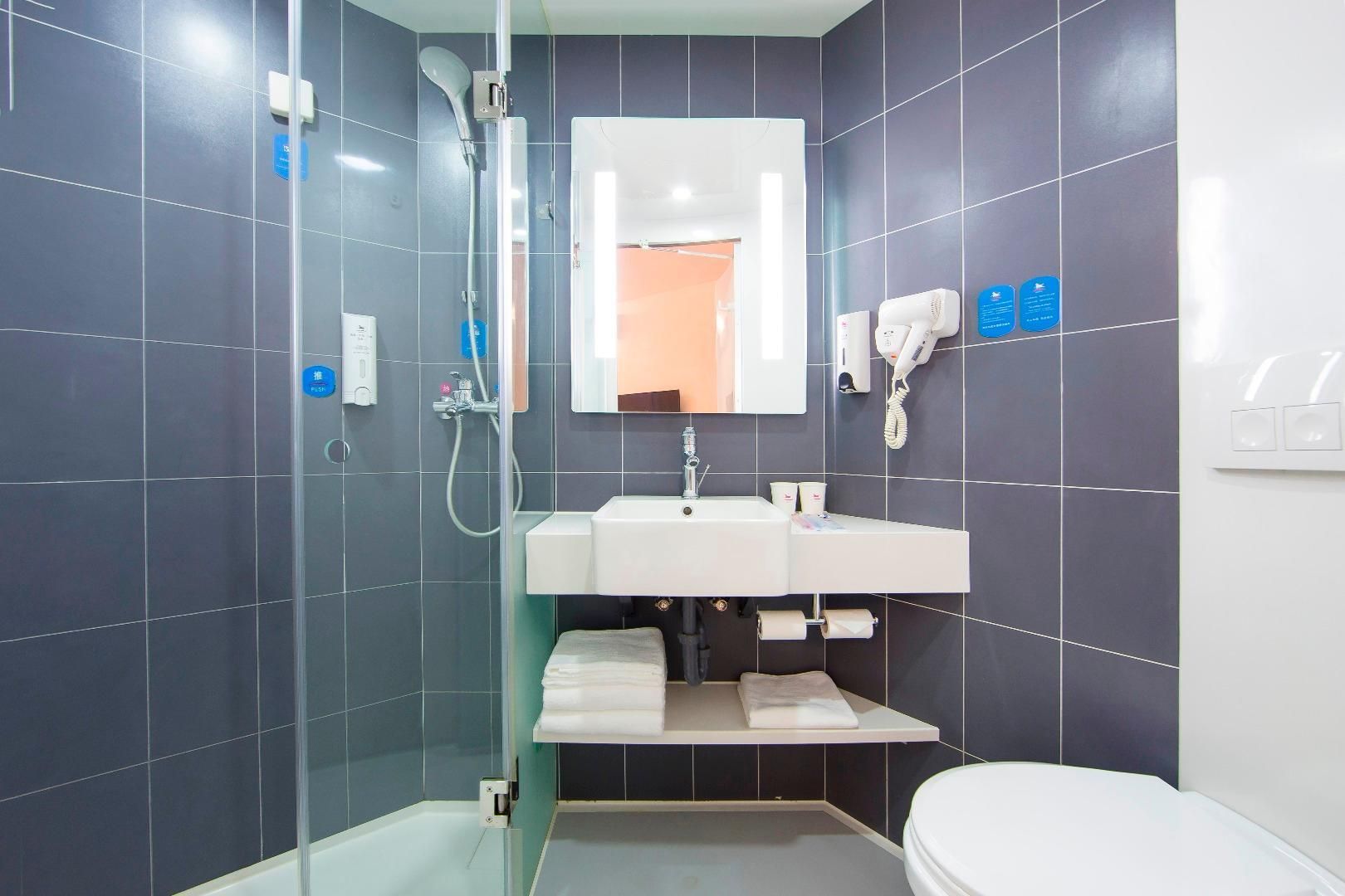 Hanting Hotel Dalian North Railway Station - داليان - غرفة معيشة