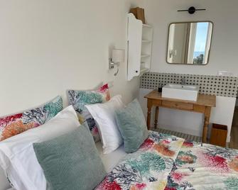 Hôtel Villa Patricia - Villefranche-sur-Mer - Bedroom
