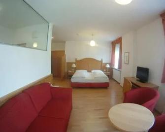 Parkhotel Post - Chiusa/Klausen - Bedroom