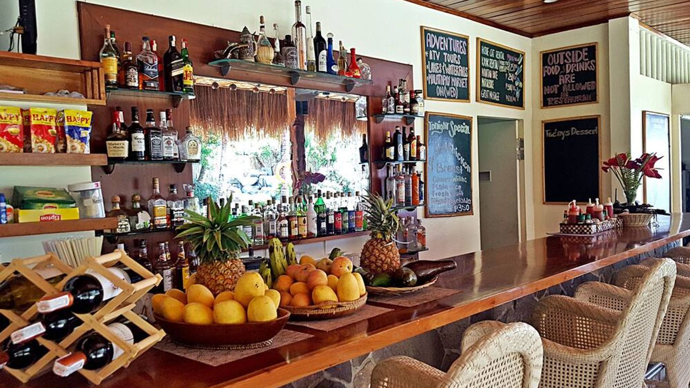 Mike's Dauin Dive Resort